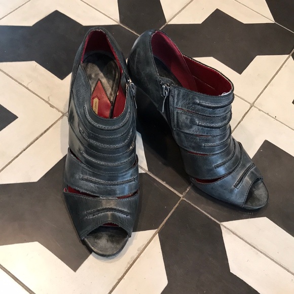 Max Studio Peep Toe Wedge Bootie - Weathered Black - Picture 1 of 8